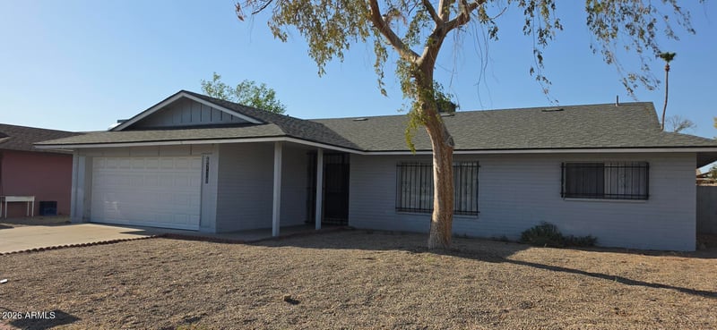 6738 W Denton Ln, Glendale, AZ 85303