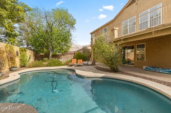 6738 W Wahalla Ln, Glendale, AZ 85308