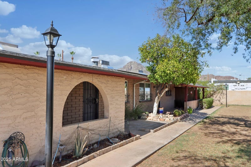 6739 16th St #17, Phoenix, AZ 85016