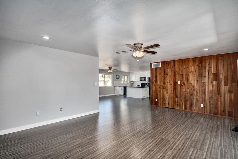 6739 W Campbell Ave, Phoenix, AZ 85033