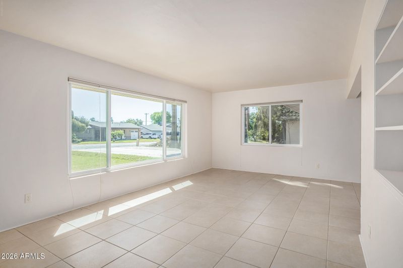 6740 N 15th St, Phoenix, AZ 85014