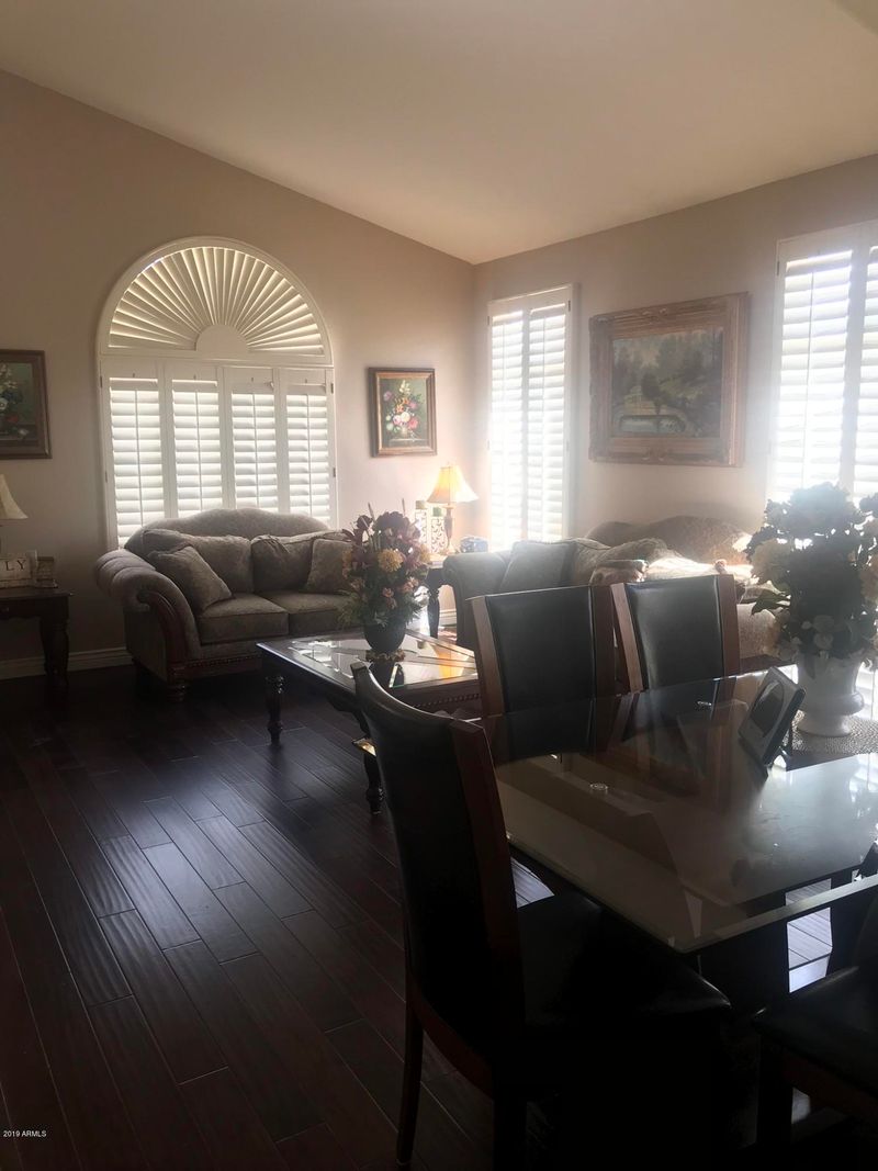 6741 W Crest Ln, Glendale, AZ 85310