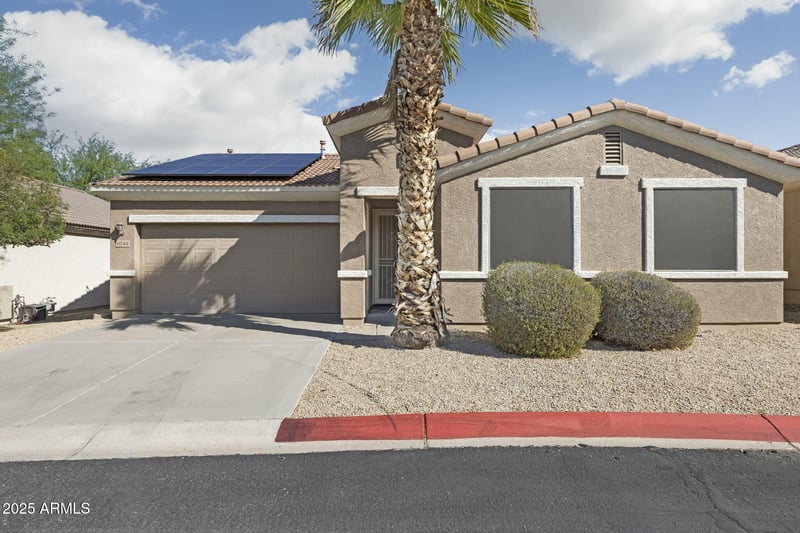 6742 Regina St, Mesa, AZ 85215