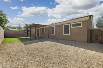 6742 Regina St, Mesa, AZ 85215