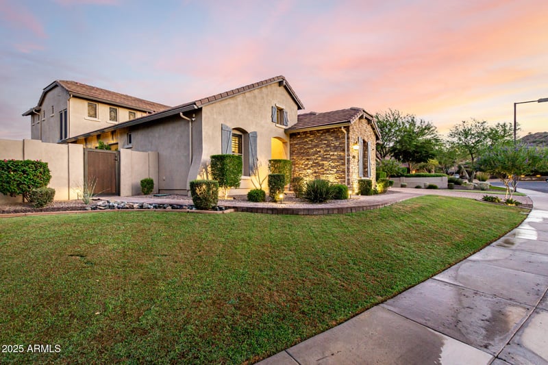 6743 Lucia Dr, Peoria, AZ 85383