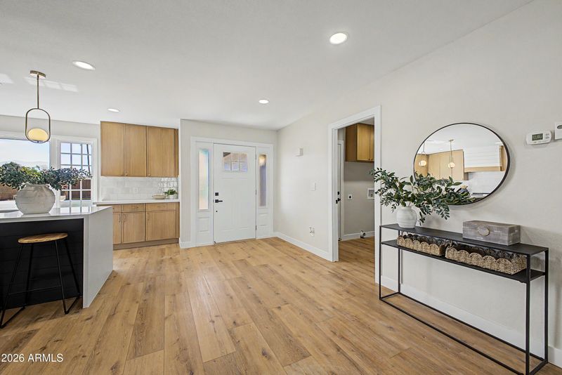 6743 S Newberry Rd, Tempe, AZ 85283