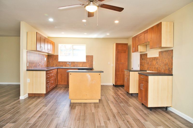 6745 W Campbell Ave, Phoenix, AZ 85033