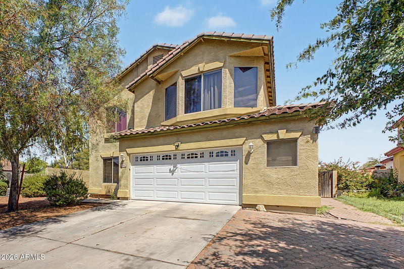 6747 N 75th Dr, Glendale, AZ 85303