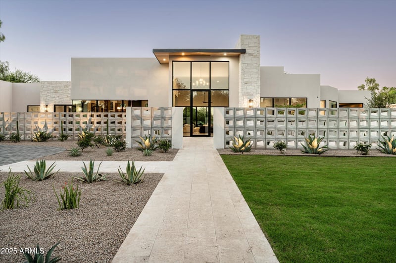 6748 Berneil Ln, Paradise Valley, AZ 85253