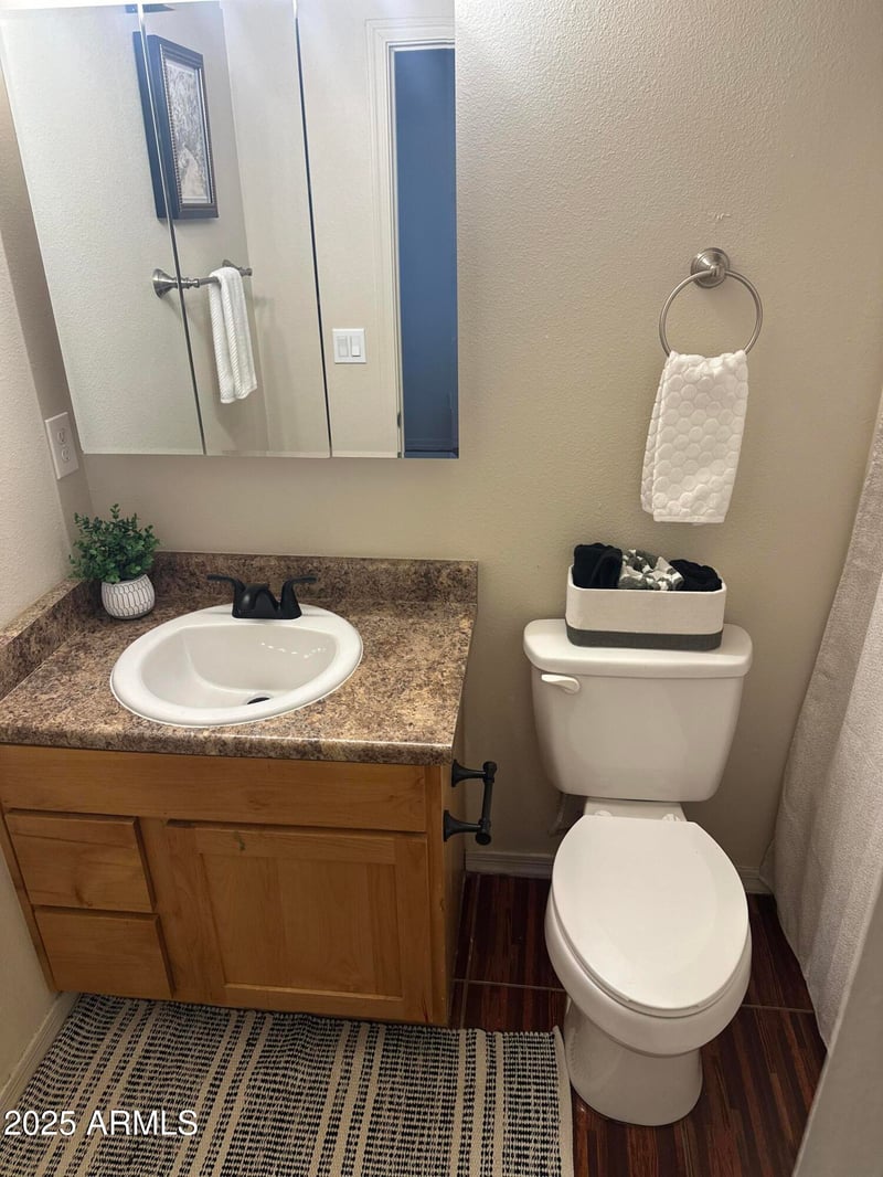 6748 Coolidge St, Phoenix, AZ 85033