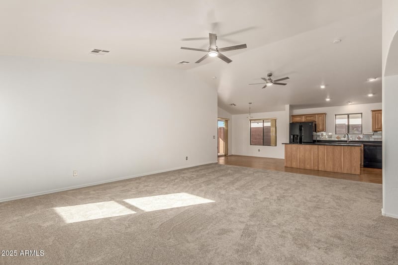 6748 Desert Ln, Laveen, AZ 85339
