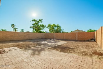 6748 Desert Ln, Laveen, AZ 85339