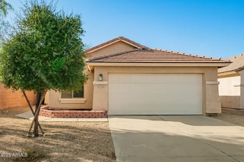 6748 Desert Ln, Laveen, AZ 85339