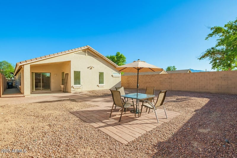 6748 Desert Ln, Laveen, AZ 85339