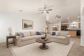 6748 Desert Ln, Laveen, AZ 85339