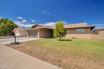 6748 W Vermont Ave, Glendale, AZ 85303