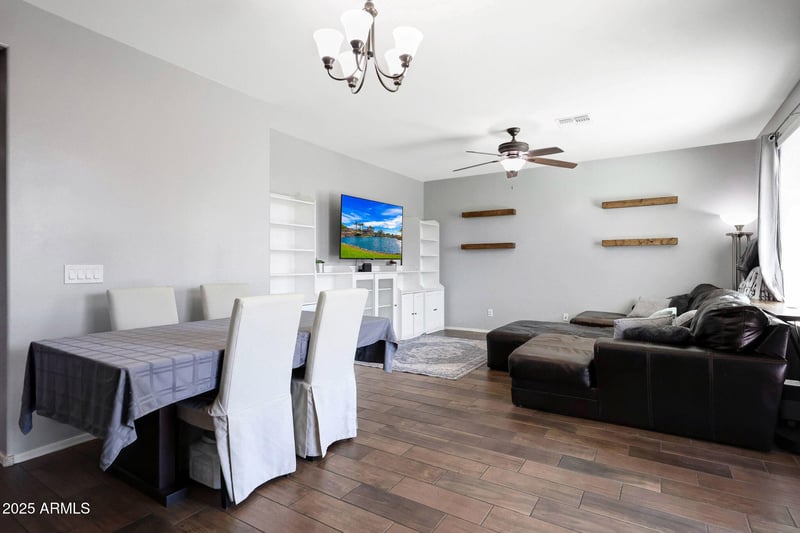6749 Charter Oak Rd, Peoria, AZ 85381