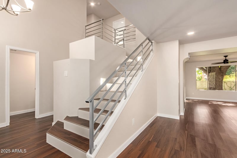 6749 Oraibi Dr, Glendale, AZ 85308