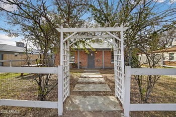 675 1st Pl, Mesa, AZ 85203