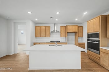 675 Riparian Dr, San Tan Valley, AZ 85140