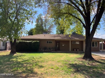 6750 11th Pl, Phoenix, AZ 85014