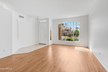 6750 Behrend Dr, Glendale, AZ 85308