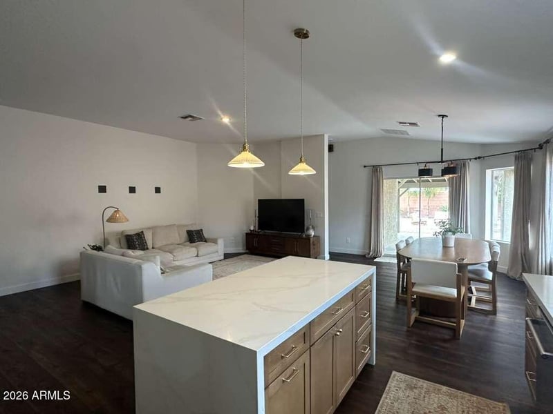 6754 W Caribbean Ln, Peoria, AZ 85381