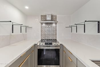 6756 Devonshire Ave, Phoenix, AZ 85033