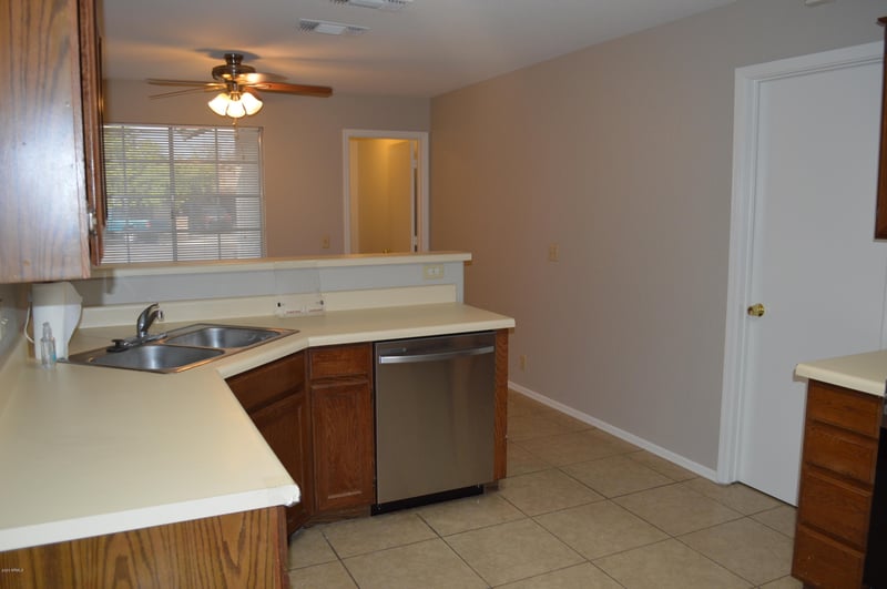 6756 N 84th Ln, Glendale, AZ 85305