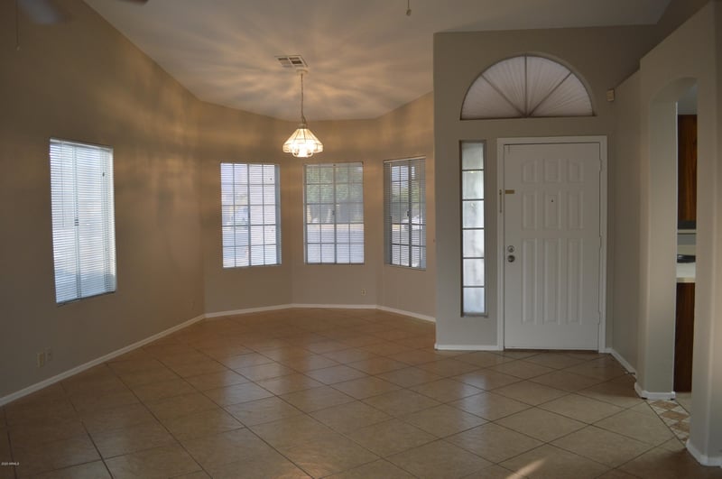 6756 N 84th Ln, Glendale, AZ 85305