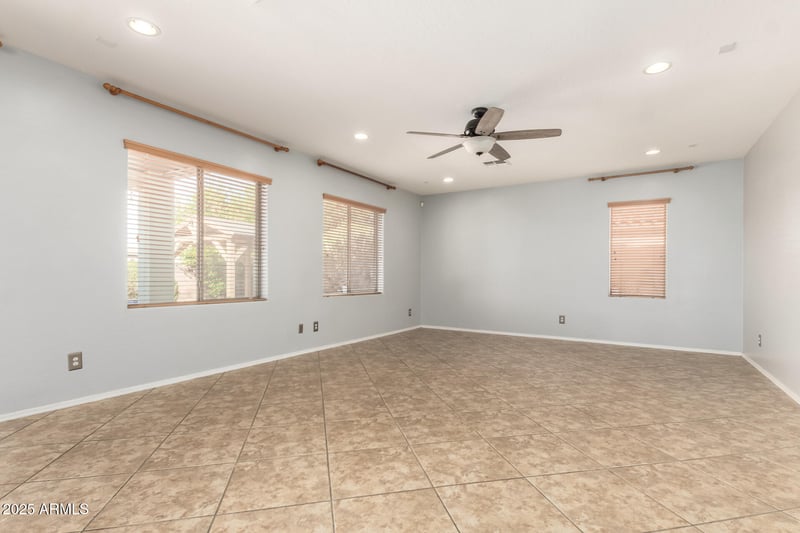 6756 Seton Ave, Gilbert, AZ 85298