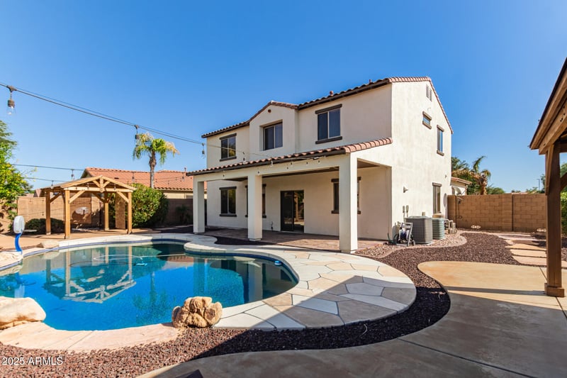 6756 Seton Ave, Gilbert, AZ 85298