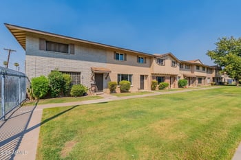 6757 44th Ave, Glendale, AZ 85301
