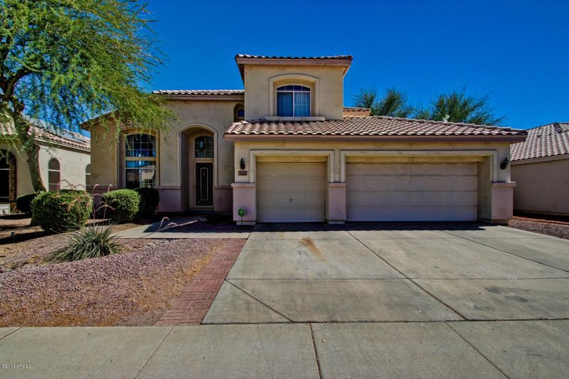 6759 W Crest Ln, Glendale, AZ 85310