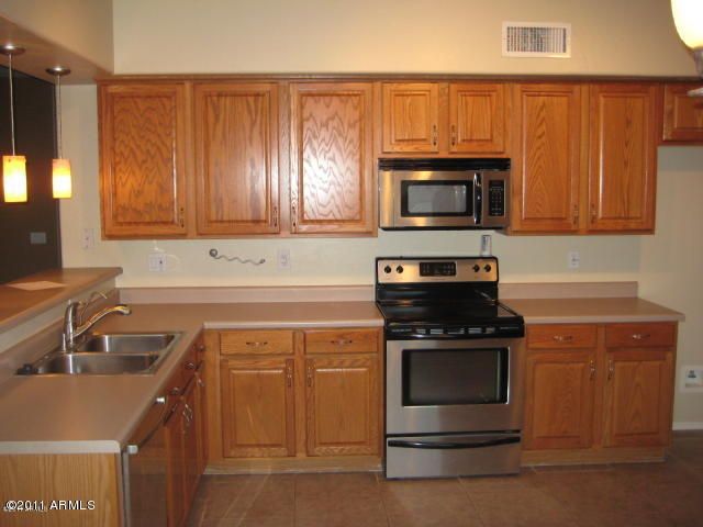 676 E Ranch Rd, Gilbert, AZ 85296