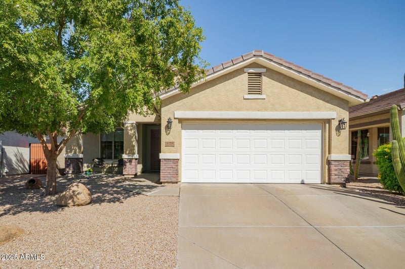676 Twin Peaks Pw, San Tan Valley, AZ 85143