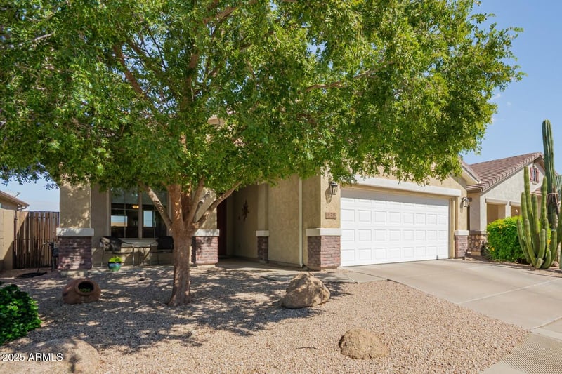 676 Twin Peaks Pw, San Tan Valley, AZ 85143