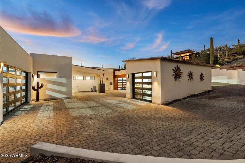 6760 Skyline Dr, Cave Creek, AZ 85331