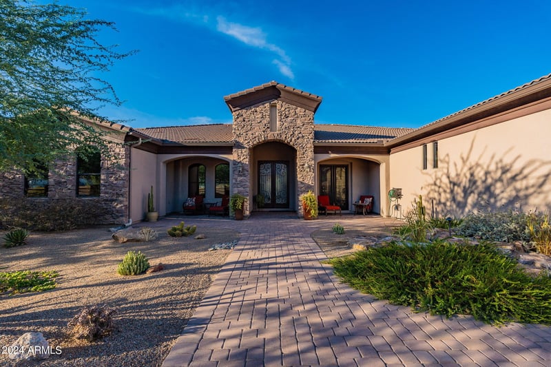 6762 Hombre Rd, San Tan Valley, AZ 85144