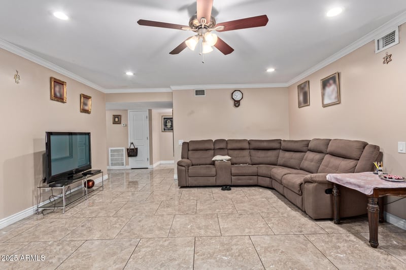 6767 7th St #118, Phoenix, AZ 85014