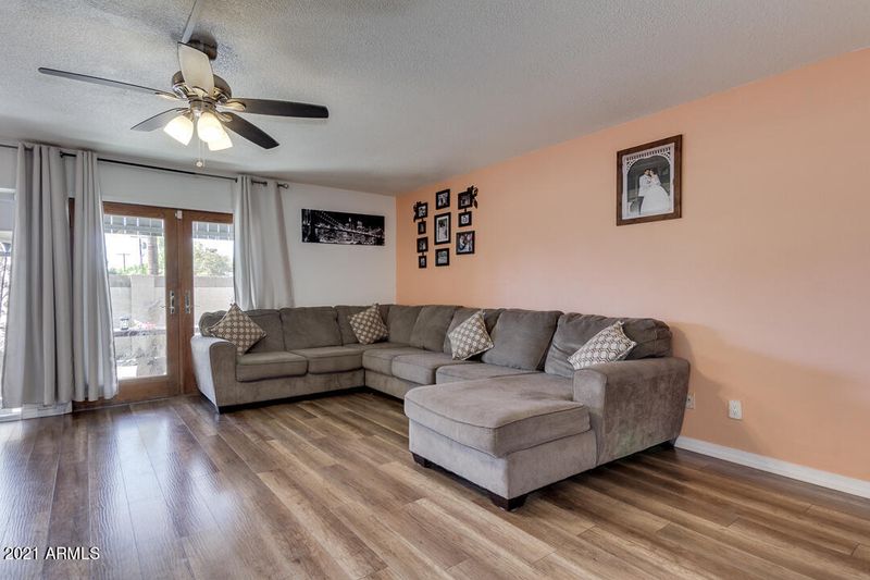 6767 N 7th St #101, Phoenix, AZ 85014