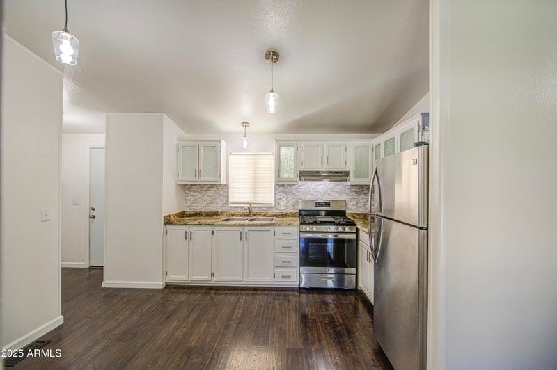 677 93rd St, Mesa, AZ 85208