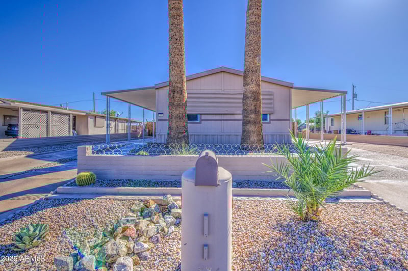 677 93rd St, Mesa, AZ 85208