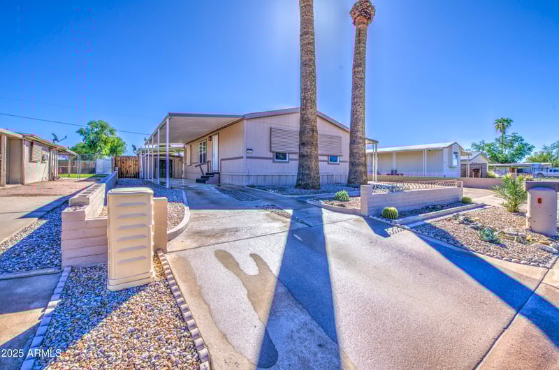 677 93rd St, Mesa, AZ 85208