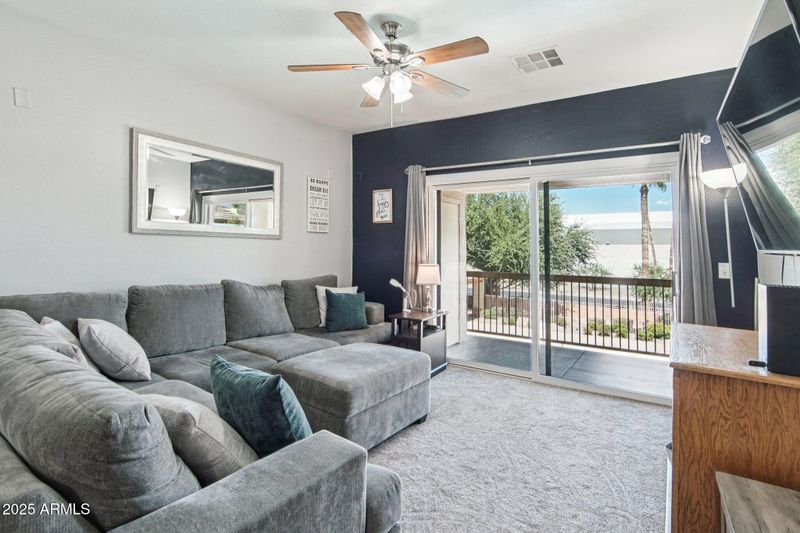 6770 N 47th Ave #2011, Glendale, AZ 85301
