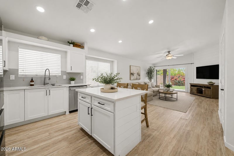 6771 Caribbean Ln, Peoria, AZ 85381
