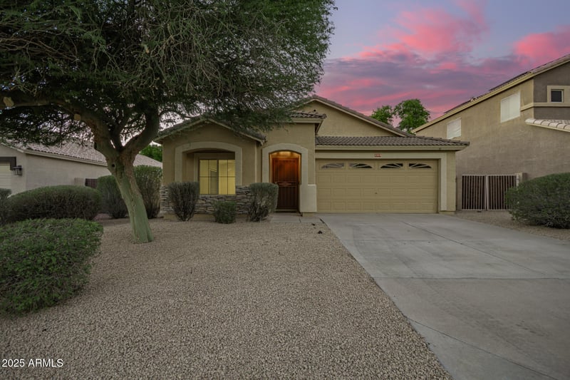 6772 Buckskin Trl, Peoria, AZ 85383