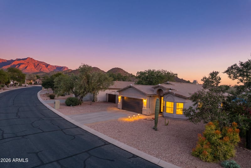 6773 Las Mananitas Dr, Gold Canyon, AZ 85118