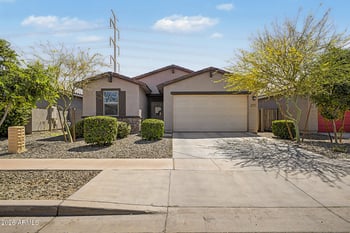 6773 Trumbull Rd, Phoenix, AZ 85043