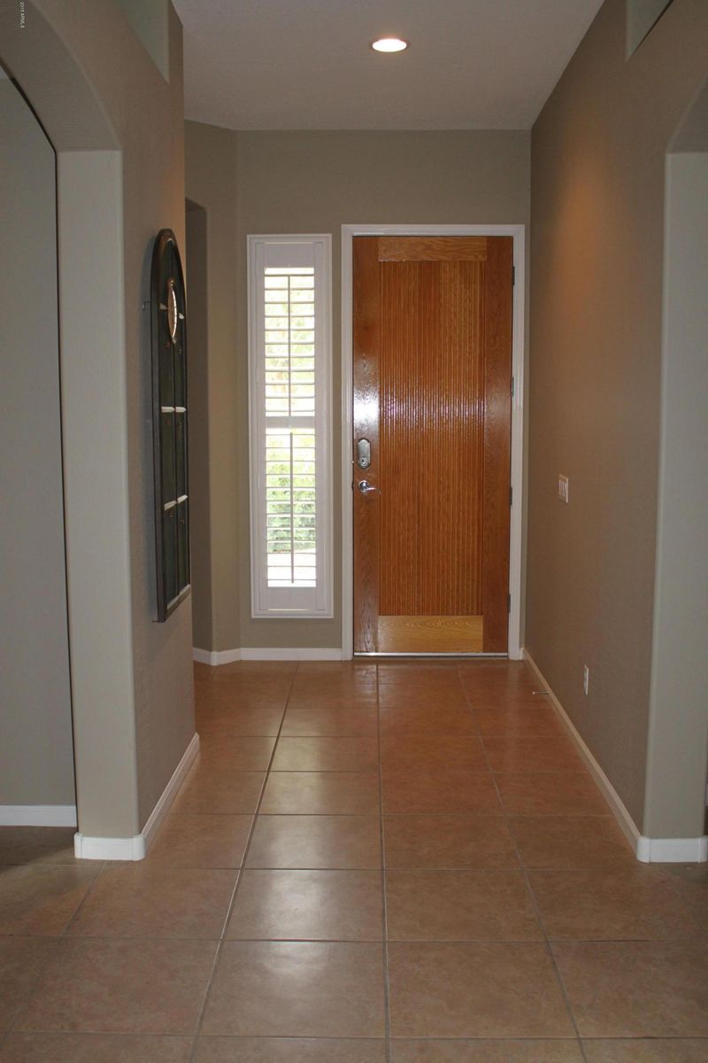 6779 S Pinehurst Dr, Gilbert, AZ 85298